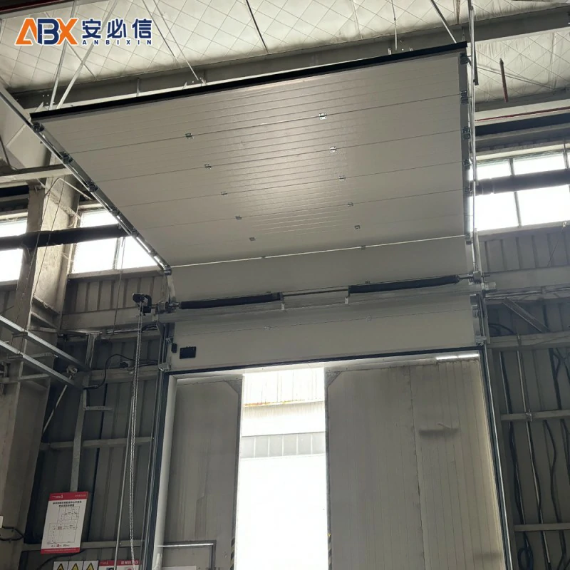 丽江分节式滑升门